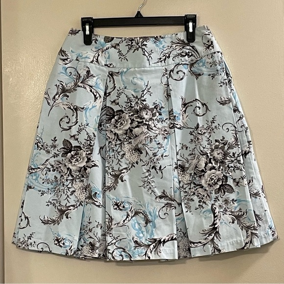 ST. JOHN COLLECTION by MARIE GRAY Floral Pleated Midi Skirt
